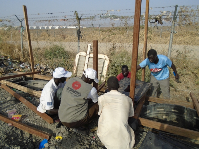 Soudan du Sud Old Poc emergency latrines 4