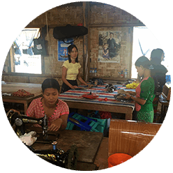 kachin-deplacees-tailoring
