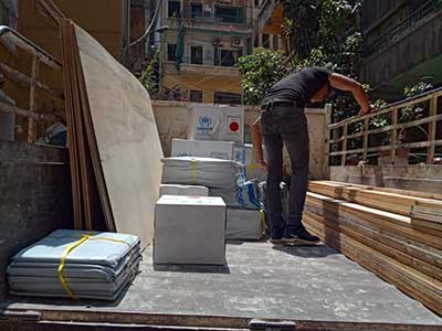 Distribution de kits abris pour reconstruction à Beyrouth